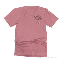 STEP MOM - Bouquet - Pocket Size ﻿- Unisex Tee